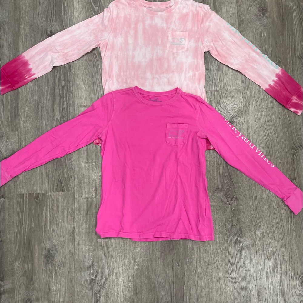 Vineyard Vines 2 pack women’s Pocket Tee - Pink and tie dye.